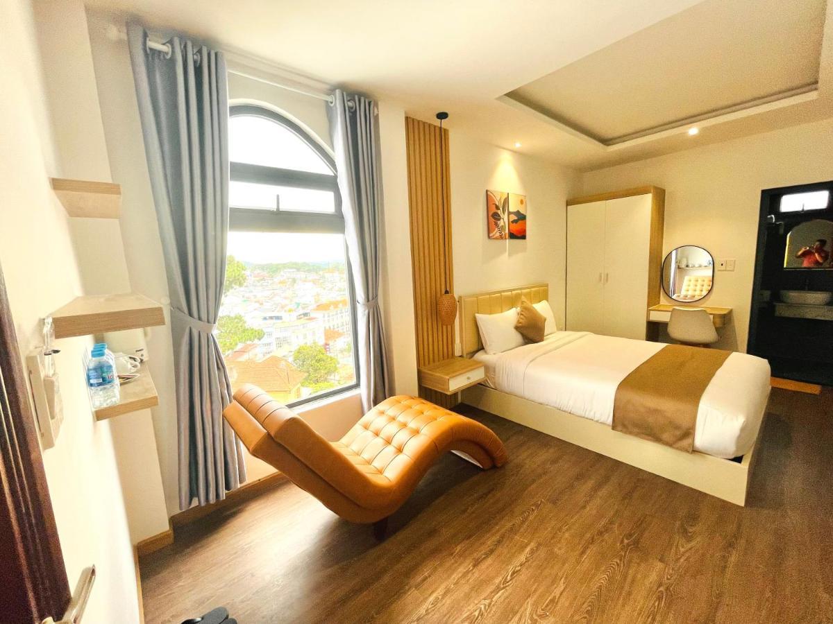Torino Hotel Dalat エクステリア 写真