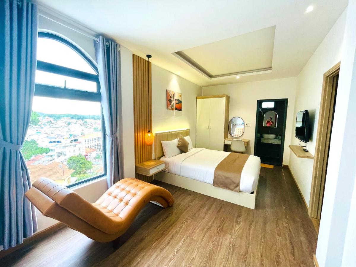 Torino Hotel Dalat エクステリア 写真
