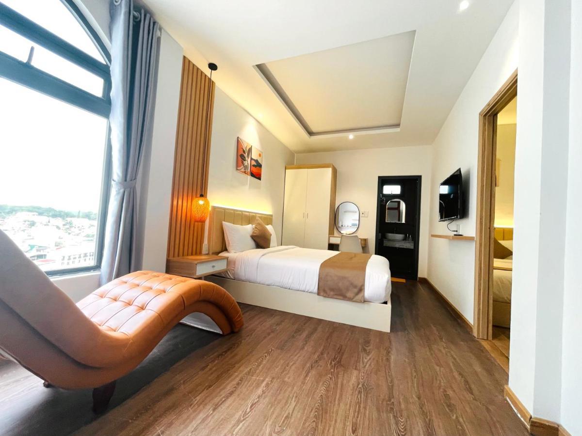 Torino Hotel Dalat エクステリア 写真