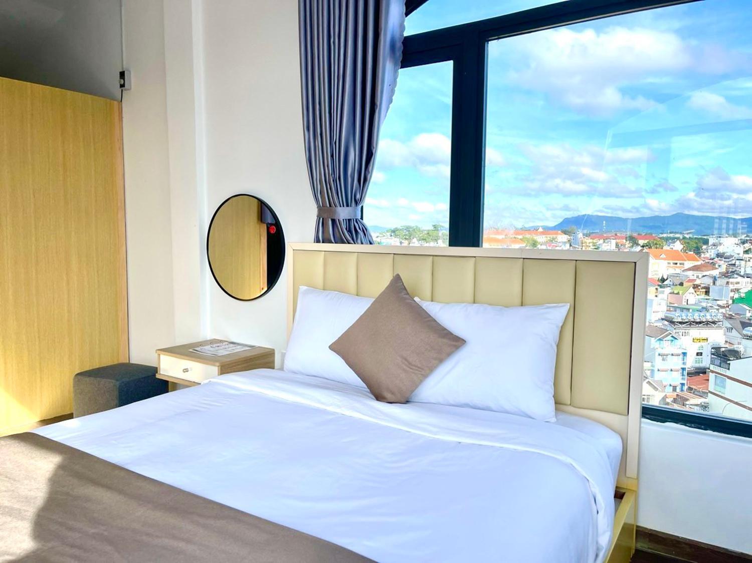 Torino Hotel Dalat エクステリア 写真