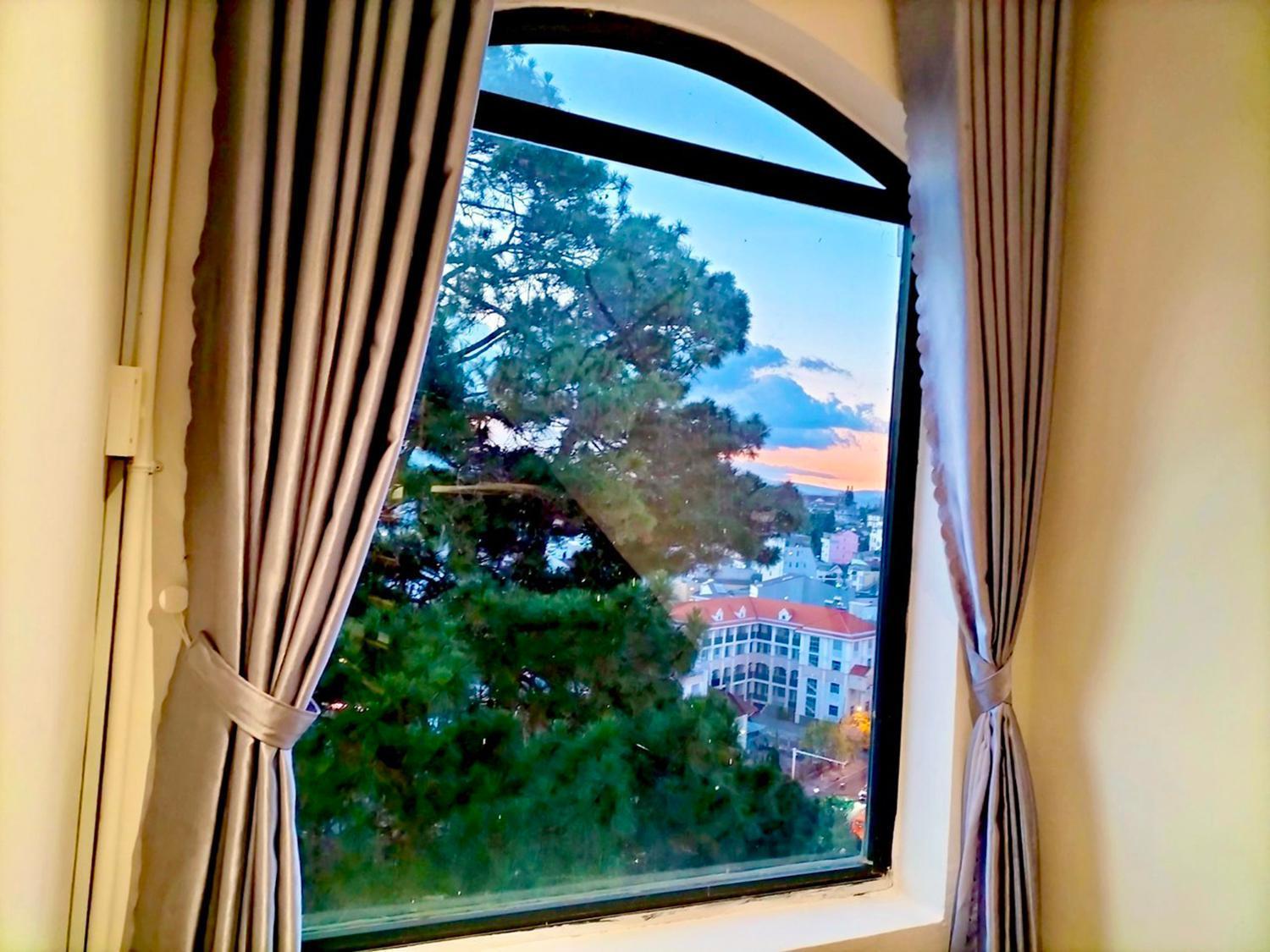 Torino Hotel Dalat エクステリア 写真
