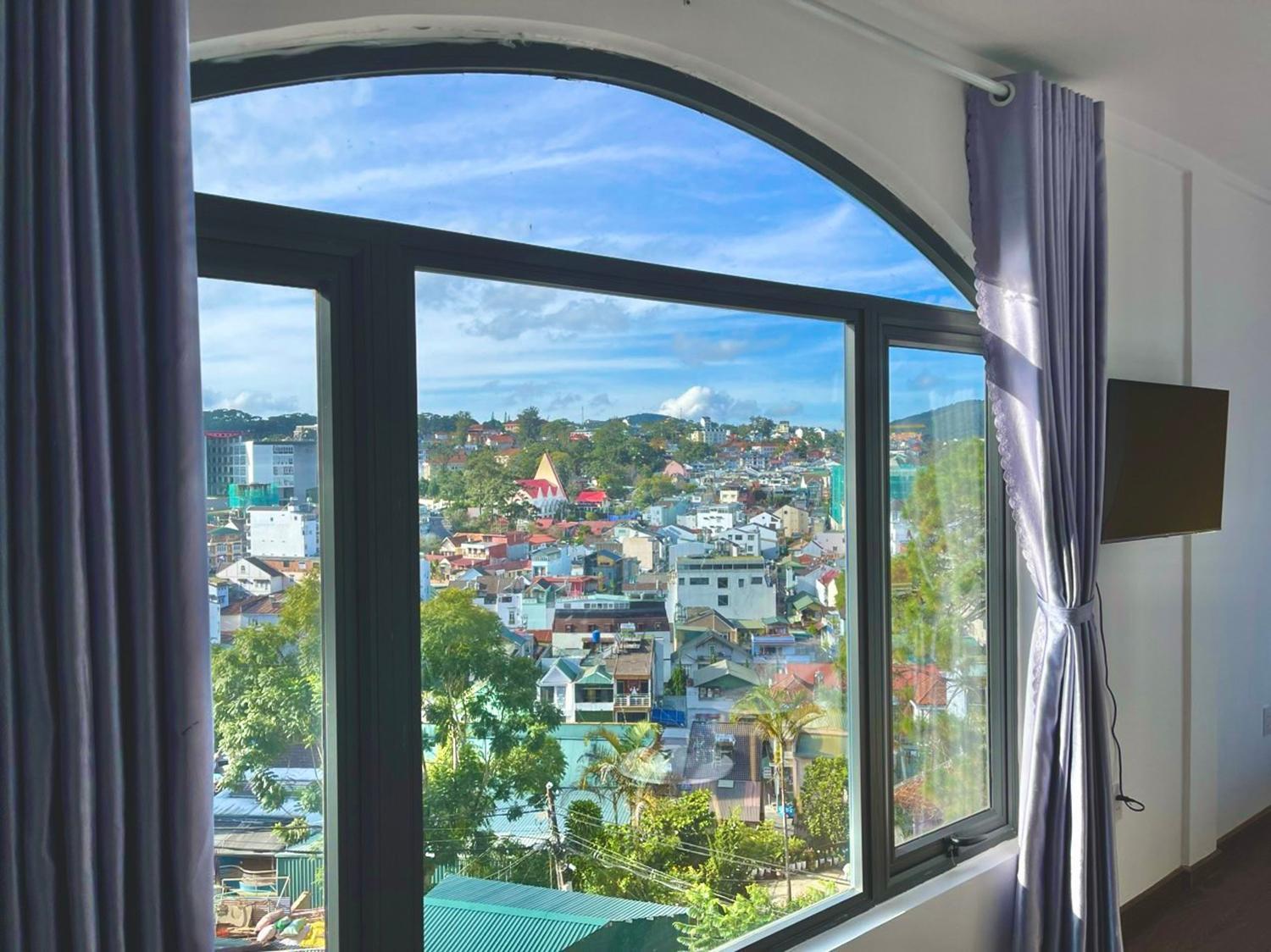 Torino Hotel Dalat エクステリア 写真